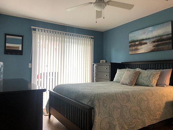 3rd image of 22 Dr Martin Luther King Jr Dr APT A-3