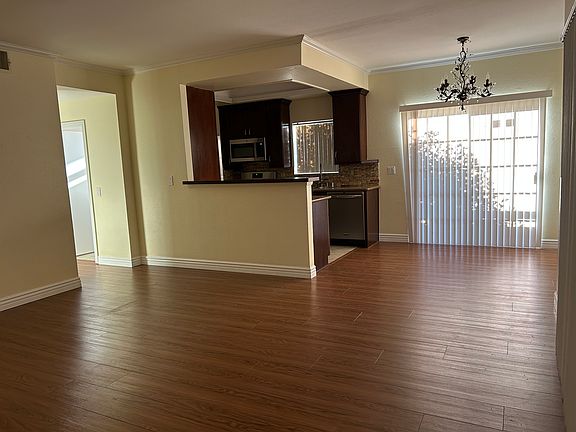 5th image of 620 N 6th St APT J