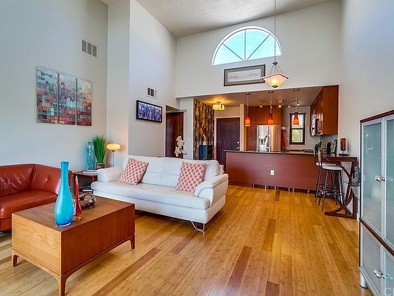 5th image of 445 W 6th St Unit 401