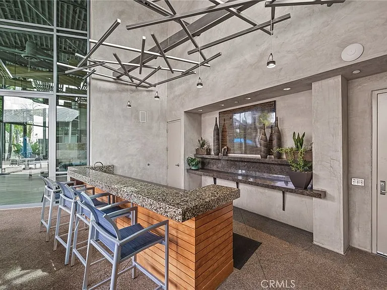 402 Rockefeller #305 — Photo 37