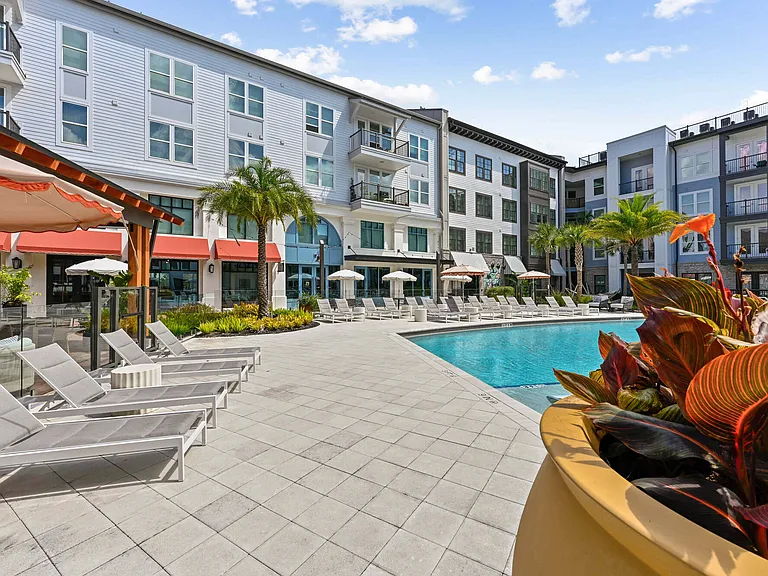 NOVEL Parkway by Crescent Communities — Photo 2