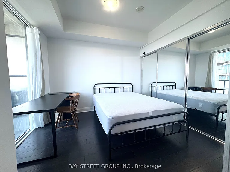 1080 Bay St #2305 — Photo 5