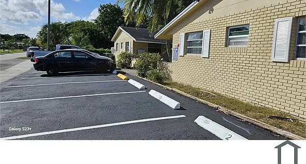 2 bed, 700 sqft, $1,950 — Photo 1
