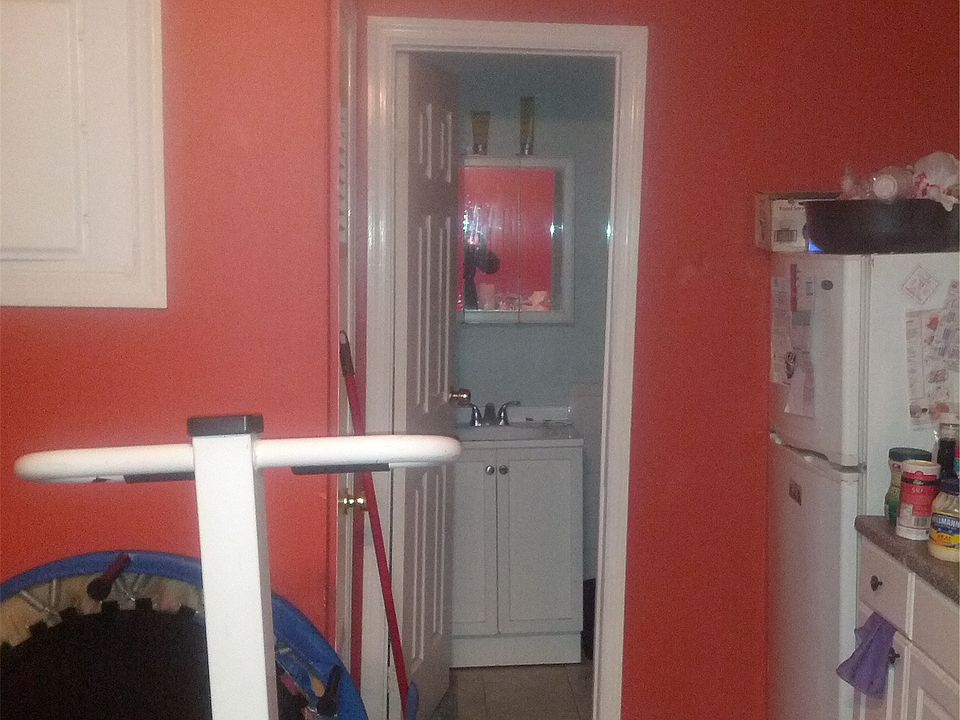 2nd image of 141 Mamaroneck Ave APT 3
