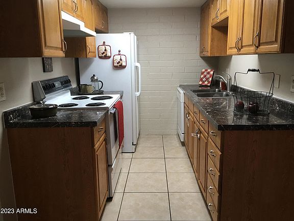 4th image of 1036 N 85th Pl