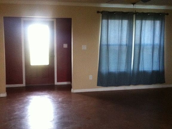 4th image of 454 Mesquite Ln
