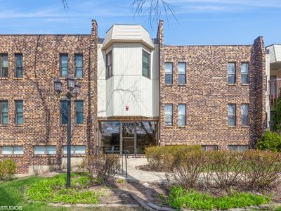 2287 Country Club Dr APT 21A, Woodridge, IL, 60517