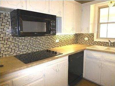 4th image of 1556 N Edgewood Ter