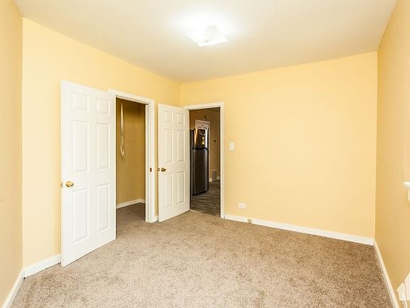 4th image of 1022 W Fry St #Ch2t