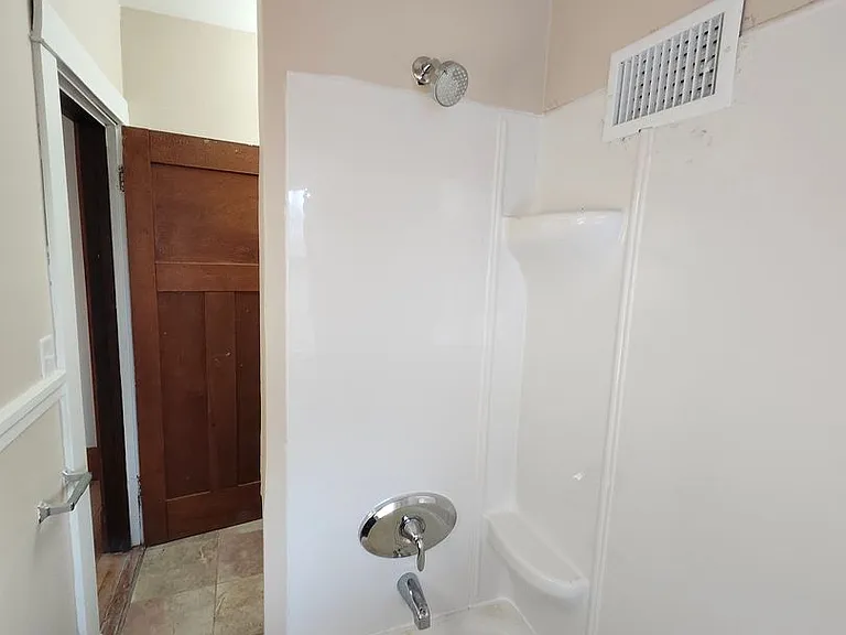 108 N Breese Ter — Photo 27