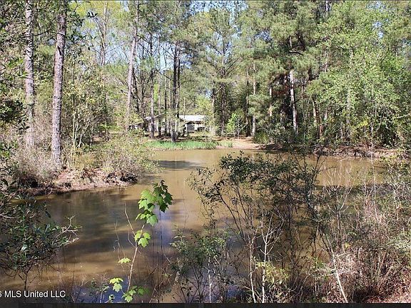 3rd image of 121-1 American Sand And Gravel Rd