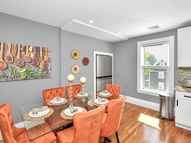 10 Pierce Ave #2 — Photo 11
