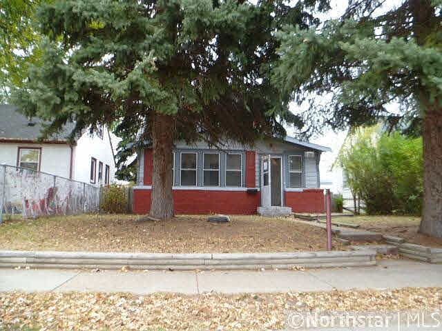 1st image of 106 W Douglas Street