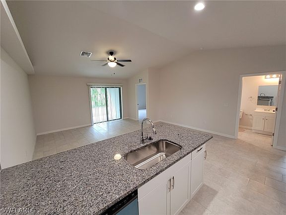 3rd image of 3910/3912 SW 15th Place Cpe