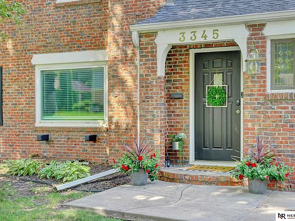 5th image of 3345 Grimsby Ln