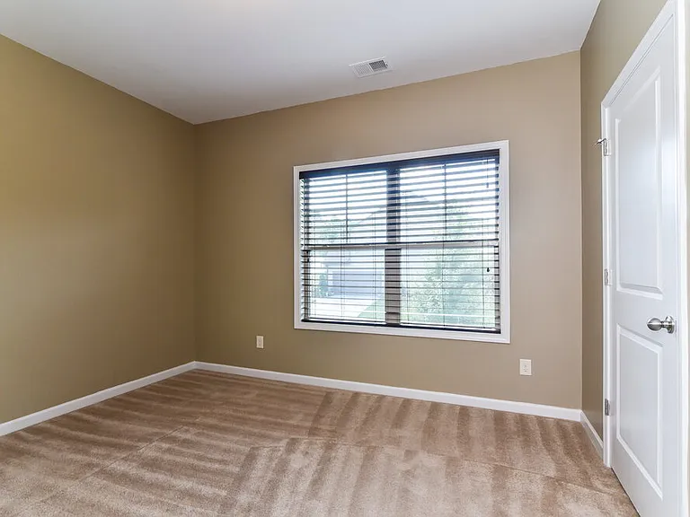1694 Maplecliff Way — Photo 13