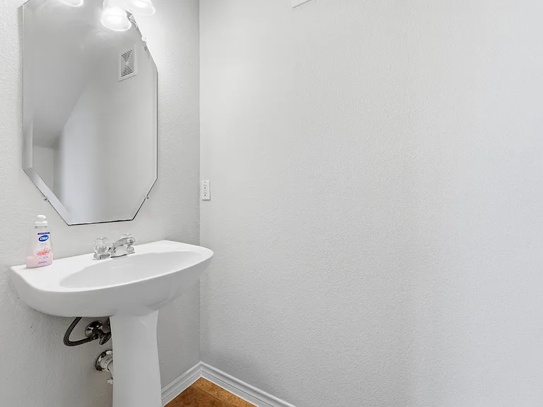7449 Danbridge Ln — Photo 7
