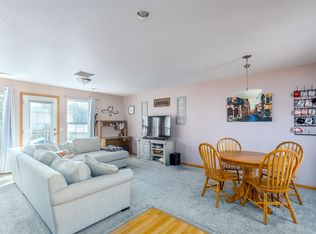 1171 Oak Creek Dr, Pleasant Hill, IA 50327