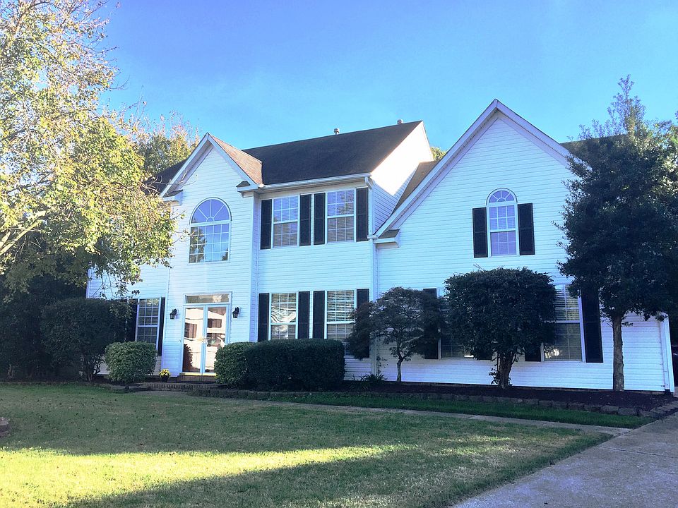 FRONT EXTERIOR
