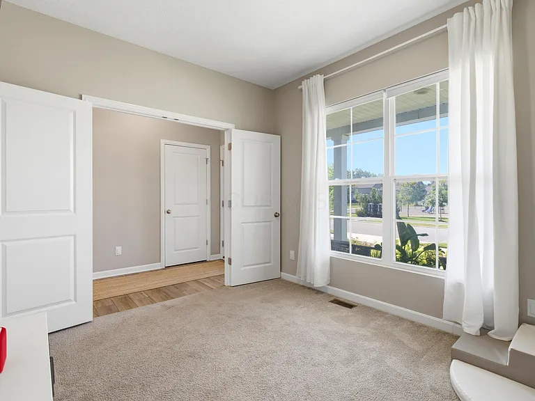 7333 Jergenson Way — Photo 6