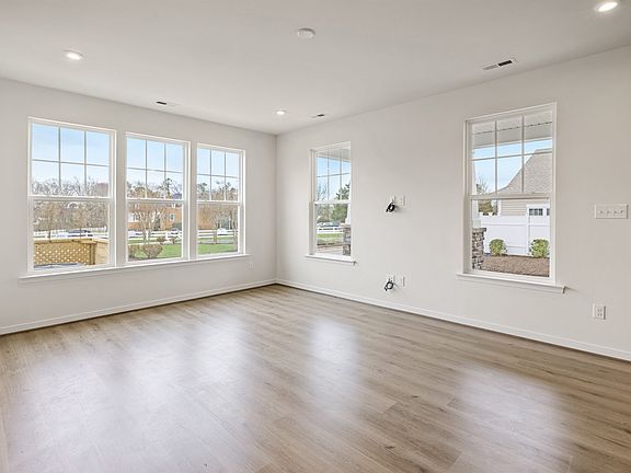 05-Family Room