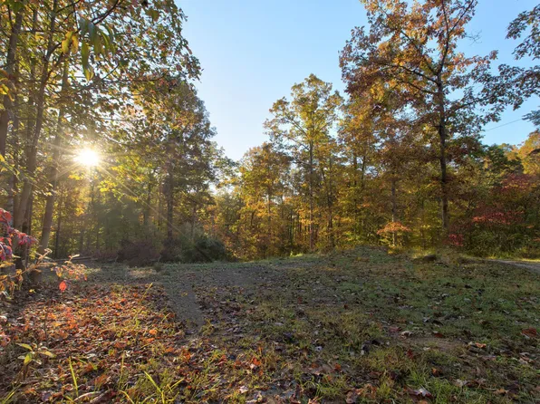 16 Cherry Blossom Cir, Clay City, KY 40312