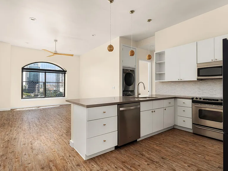 507 Sabine St #806 — Photo 3