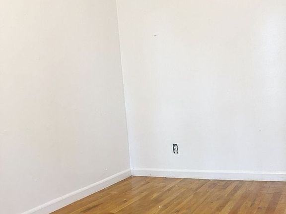 4th image of 524 E 11th St APT 19