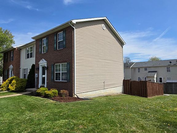 3rd image of 126 Equestrian Dr