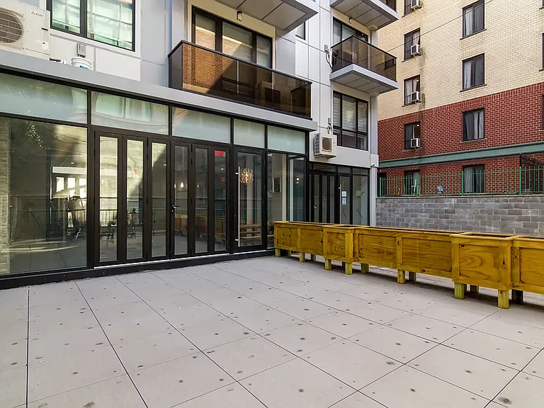 42-22 Crescent St #5A — Photo 14