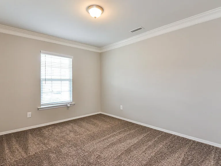 440 Kerriann Ln — Photo 12