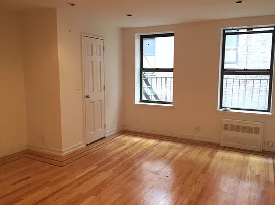 Rented by Waverly Realty Associates | media 5