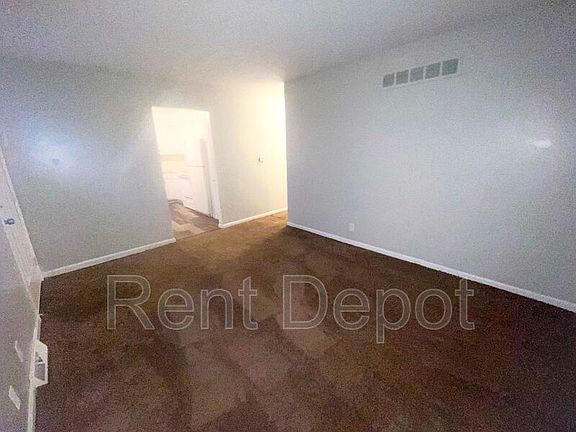 5th image of 1905 N Evans Ave #1907