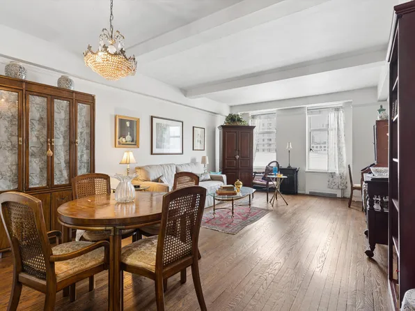 410 West 24th Street image 1 of 38