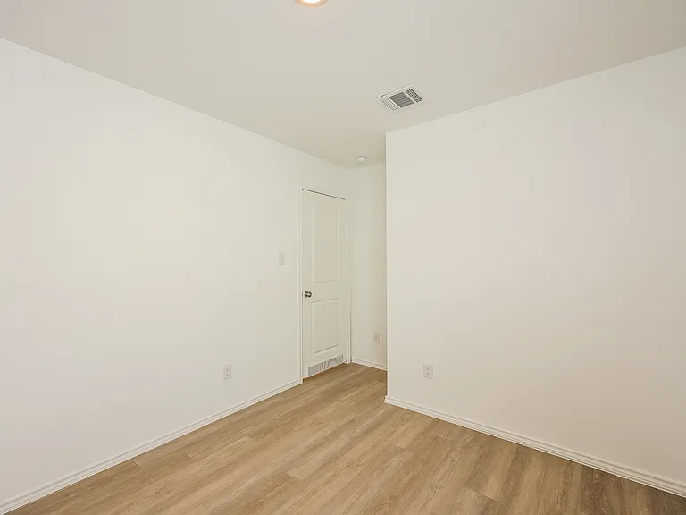 4125 Water Fall Cv — Photo 11