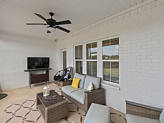 3rd image of 244 Royal Oaks Dr