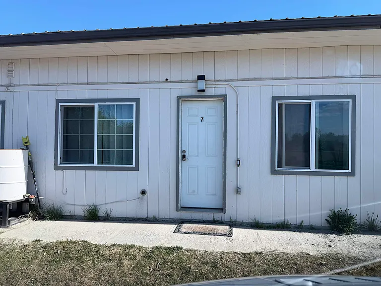2846 Richardson Hwy — Photo 1