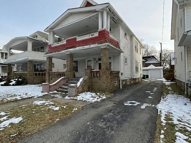 10012 Greenview Ave — Photo 1