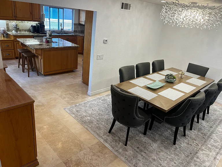 7825 Seaglen Dr — Photo 16