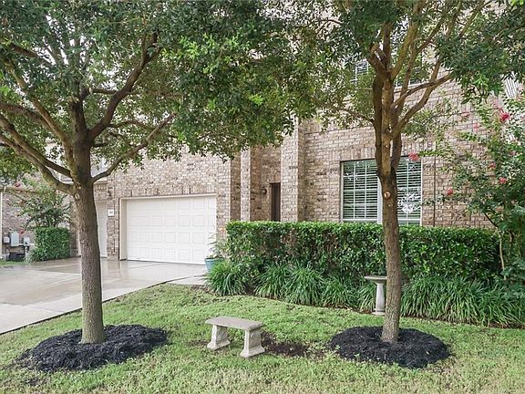 3rd image of 3927 Harvey Penick Dr