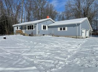 827 Georgetown Rd, Sandy Lake, PA 16145