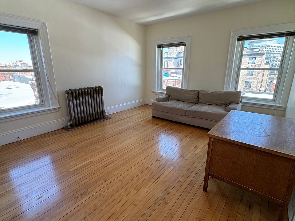1st image of 465 Park Dr #20B