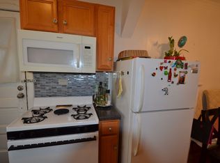 3906 W Argyle St APT 1B, Chicago, IL 60625