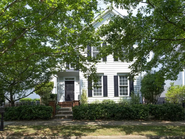 1324 Ileagnes Rd, Raleigh, NC 27603