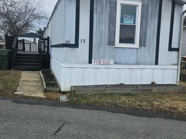 12 Susan St, Stafford, VA 22556