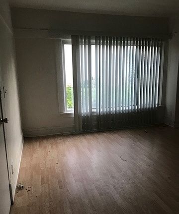 2nd image of 1811 Park Ave