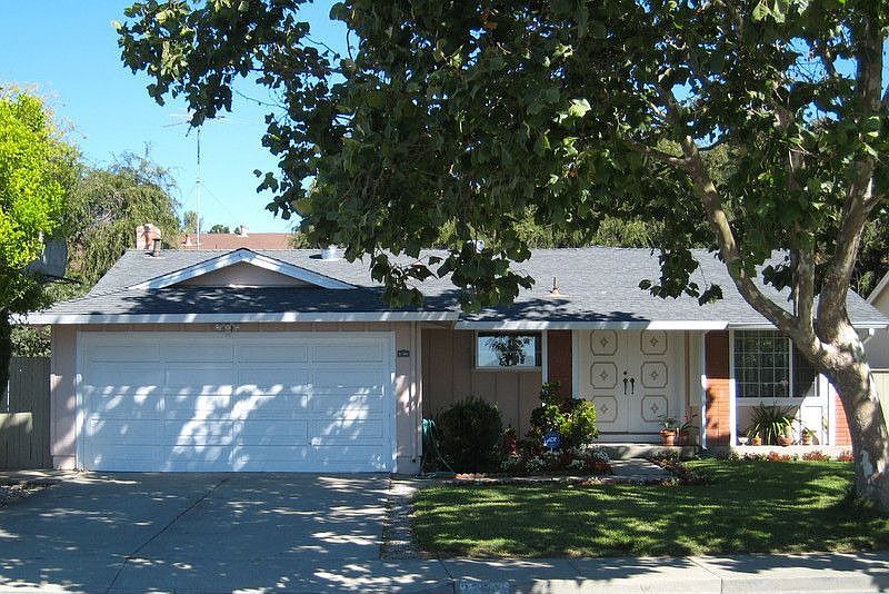 1st image of 32306 Crest Ln