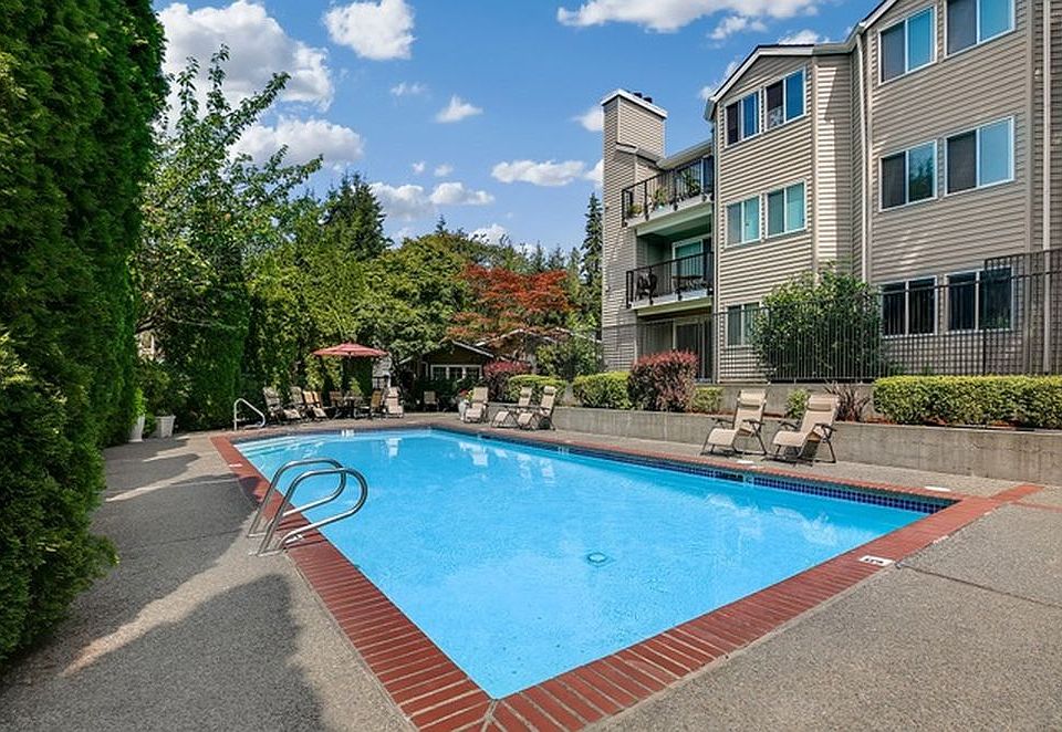 1st image of 12020 100th Ave NE APT M302