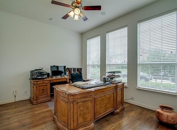 3rd image of 3824 Morning Dove Dr