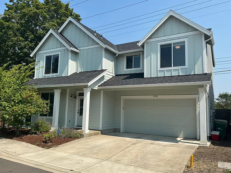 4128 SW Amelia Ter — Photo 1